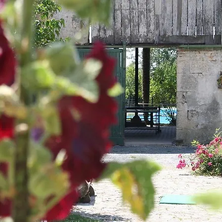 Domaine De Chantageasse Pensión Asnières-la-Giraud