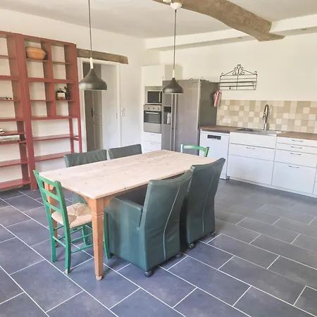 Domaine De Chantageasse 3*