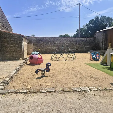 Domaine De Chantageasse