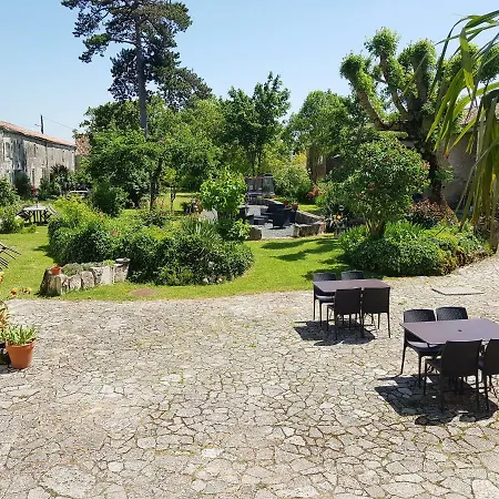 Guest house Domaine De Chantageasse 3*
