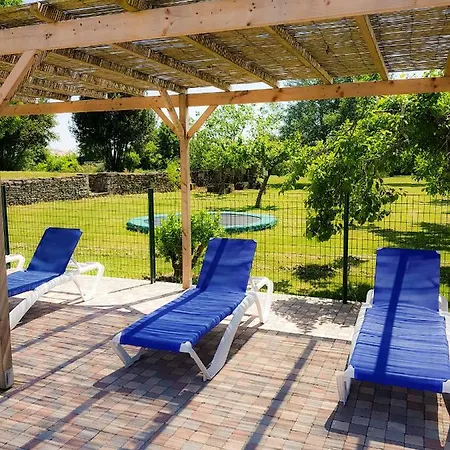 Domaine De Chantageasse Guest house 3*