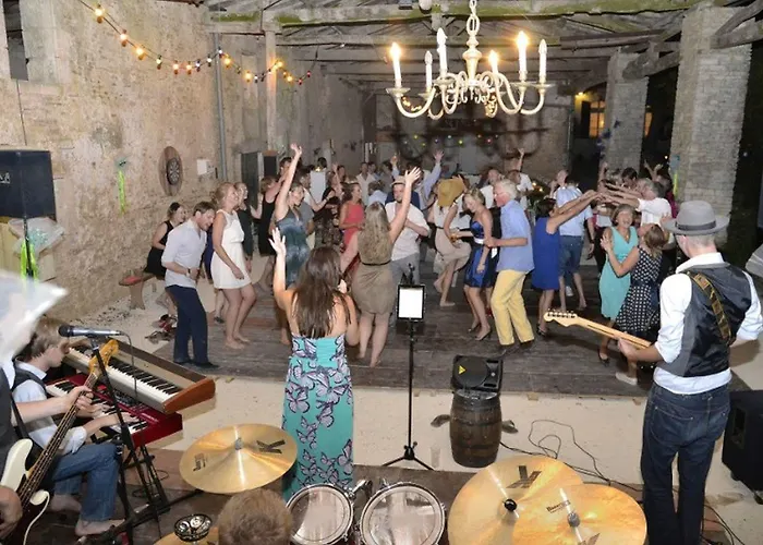 Domaine De Chantageasse 3* Asnieres-la-Giraud